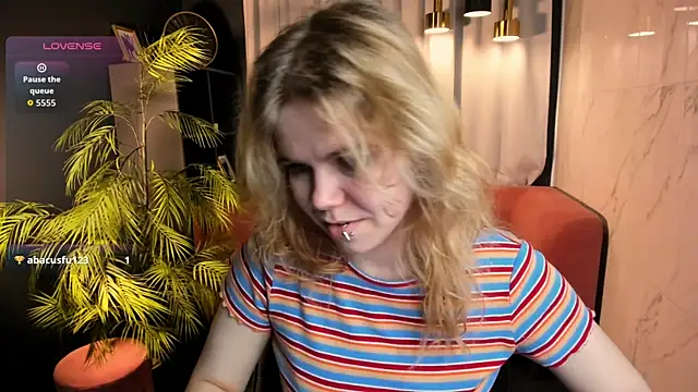 ElizabethVane online show from 06-14-26, 05:41