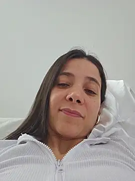 Snapshot of miaeyex chatting on 06-18-26, 02:11 miaeyex online show from 06-18-26, 02:11