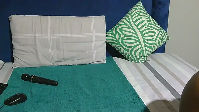 Melitaxx online show from 07-10-26, 04:12