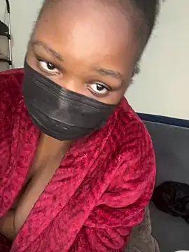 NaughtyGirl0000 online show from 05-30-26, 11:05