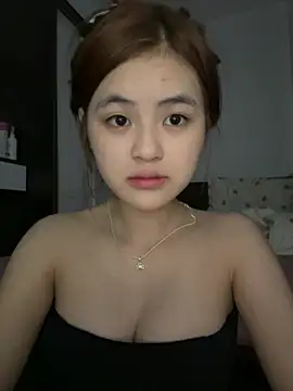 Snapshot of Sweet20-20 chatting on 06-30-26, 05:13 Sweet20-20 online show from 06-30-26, 05:13
