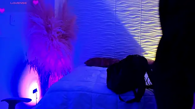 Snapshot of AlondraSoomer chatting on 05-18-26, 04:29 AlondraSoomer online show from 05-18-26, 04:29