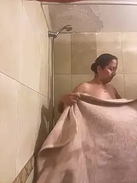 Snapshot of Yes_2102 chatting on 03-15-26, 12:56 Yes 2102 online show from 03-15-26, 12:56