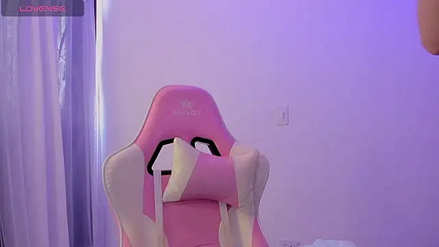 KittyFeet1 online show from 04-28-26, 06:01
