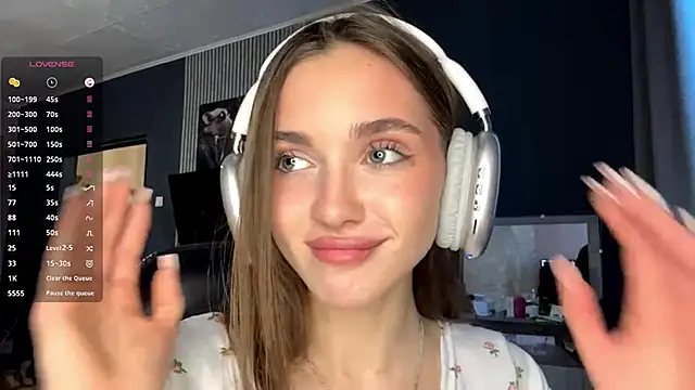 Veluxe online show from 03-23-26, 03:01