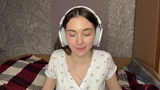 Veluxe online show from 04-02-26, 03:08