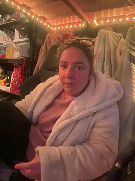 curvyneon online show from 04-04-26, 07:20