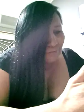 Ladygreeneyes online show from 05-05-26, 01:52