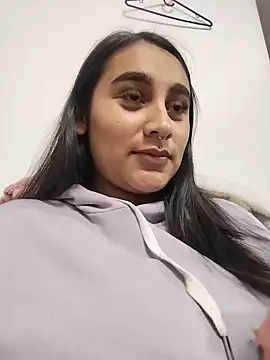 Mia skyy18 online show from 05-15-26, 02:31