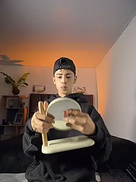 Snapshot of SebastianReed_ chatting on 04-03-26, 02:07 SebastianReed online show from 04-03-26, 02:07