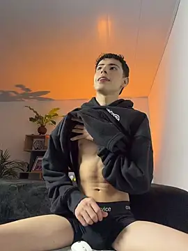 Snapshot of SebastianReed_ chatting on 05-15-26, 02:53 SebastianReed online show from 05-15-26, 02:53