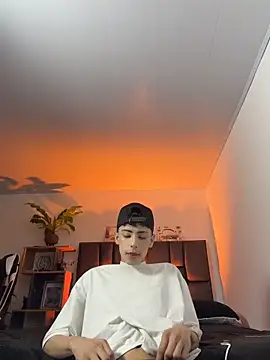 Snapshot of SebastianReed_ chatting on 04-29-26, 05:22 SebastianReed online show from 04-29-26, 05:22