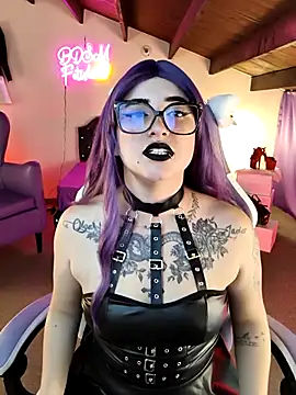 Snapshot of LilithDark666 chatting on 05-06-26, 01:26 LilithDark666 online show from 05-06-26, 01:26