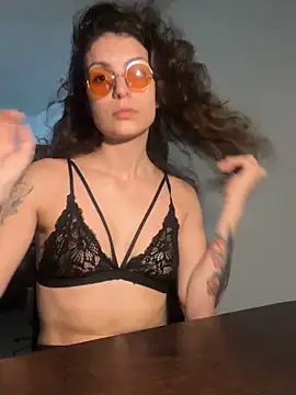 conejita000 online show from 04-01-26, 02:57