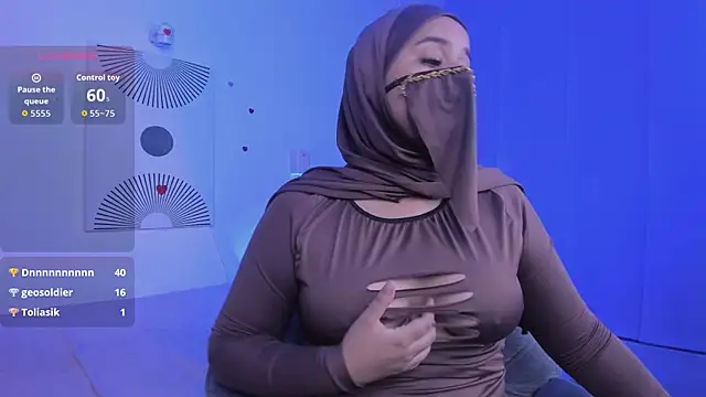 Aminaa Kaarim online show from 07-11-26, 01:17