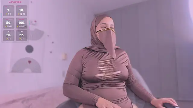 Aminaa Kaarim online show from 07-23-26, 04:10