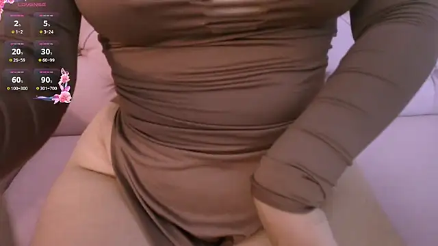 Aminaa Kaarim online show from 04-15-26, 06:56