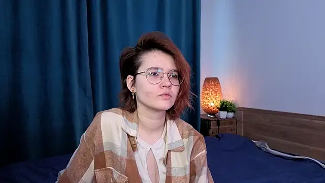 FlaviaAvena online show from 03-25-26, 08:35