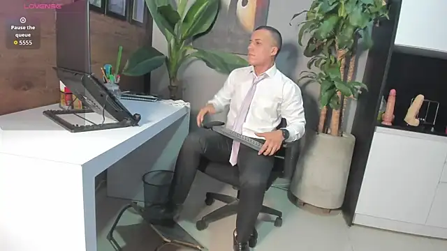 Enzoo98  online show from 05-01-26, 12:04