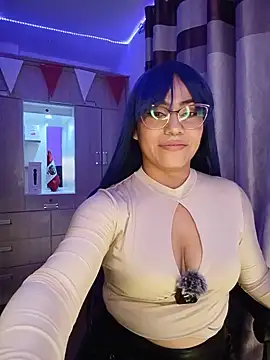 Snapshot of PiscisGirl chatting on 07-25-26, 05:37 PiscisGirl online show from 07-25-26, 05:37