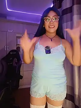 Snapshot of PiscisGirl chatting on 06-16-26, 06:02 PiscisGirl online show from 06-16-26, 06:02