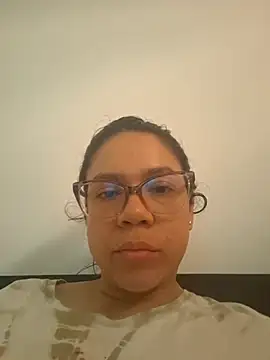 Aila Phone online show from 04-18-26, 04:31