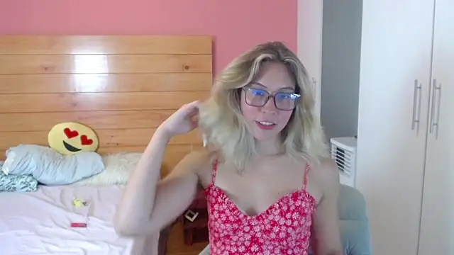 Dulce Victoria  online show from 03-21-26, 12:34