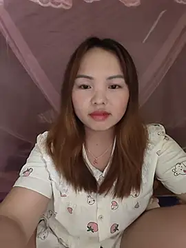 Snapshot of Mina_xYx chatting on 06-29-26, 10:15 Mina xYx online show from 06-29-26, 10:15