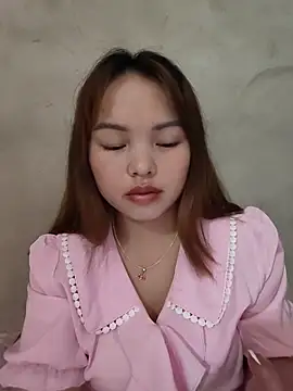 Snapshot of Mina_xYx chatting on 06-22-26, 03:25 Mina xYx online show from 06-22-26, 03:25