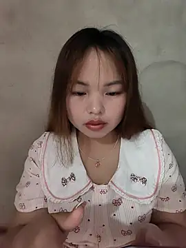 Snapshot of Mina_xYx chatting on 07-08-26, 03:51 Mina xYx online show from 07-08-26, 03:51