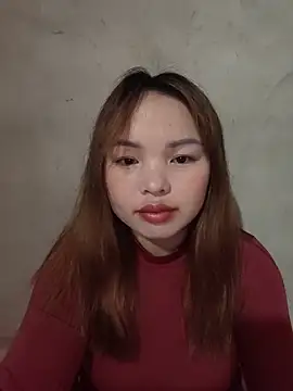 Snapshot of Mina_xYx chatting on 06-30-26, 02:44 Mina xYx online show from 06-30-26, 02:44