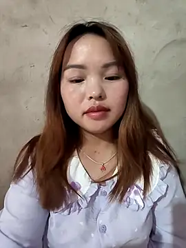 Snapshot of Mina_xYx chatting on 06-27-26, 04:18 Mina xYx online show from 06-27-26, 04:18