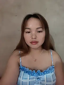 Snapshot of Mina_xYx chatting on 07-24-26, 04:25 Mina xYx online show from 07-24-26, 04:25