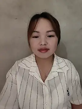 Snapshot of Mina_xYx chatting on 07-26-26, 04:41 Mina xYx online show from 07-26-26, 04:41