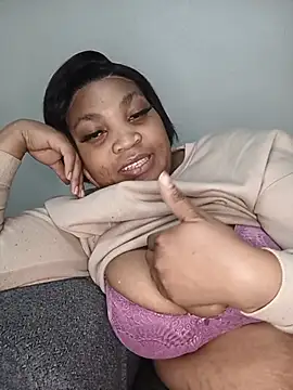BeverlyQueen15 online show from 05-30-26, 09:42
