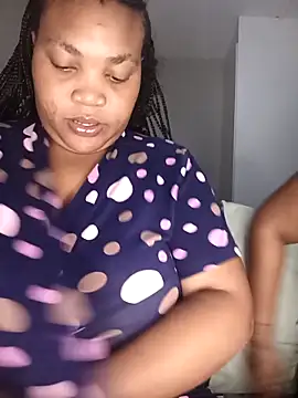 BeverlyQueen15 online show from 04-13-26, 11:31