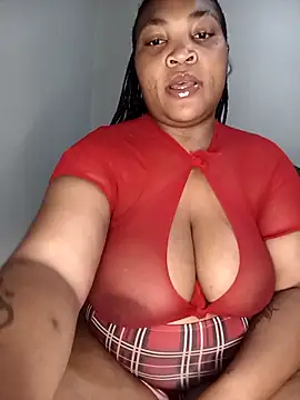 BeverlyQueen15 online show from 04-19-26, 09:50