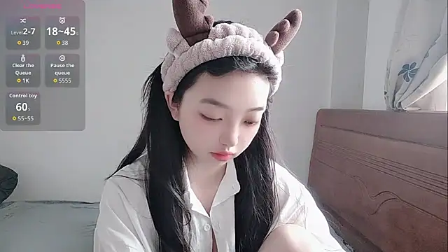 oblakitty  online show from 06-05-26, 12:59