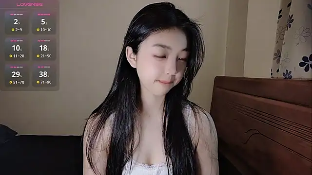 oblakitty  online show from 04-06-26, 12:39