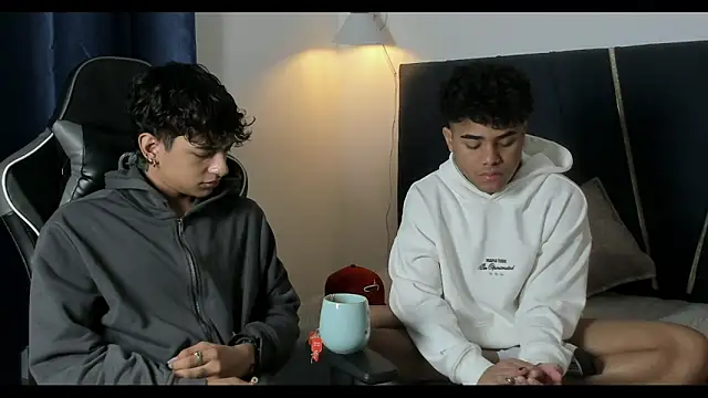 Enzo love18 online show from 05-27-26, 07:38
