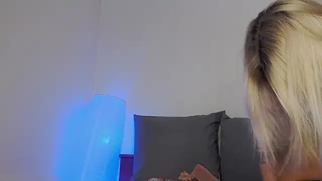 sexy fuzzy socks online show from 05-15-26, 06:44