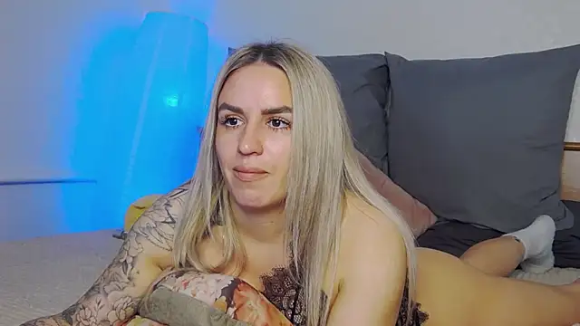 sexy fuzzy socks online show from 05-18-26, 06:40