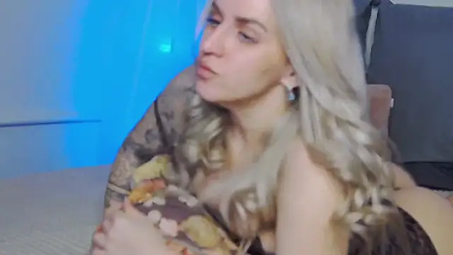 Snapshot of sexy_fuzzy_socks chatting on 03-16-26, 05:26 sexy fuzzy socks online show from 03-16-26, 05:26