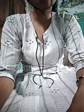 Snapshot of model_seela chatting on 03-15-26, 10:44 model seela online show from 03-15-26, 10:44