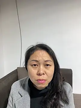 Snapshot of lili338 chatting on 03-15-26, 10:44 lili338 online show from 03-15-26, 10:44