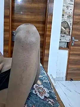 Pari lovers online show from 05-03-26, 12:53