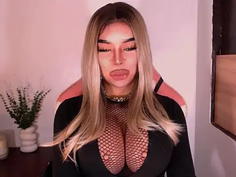 Zandralopez online show from 05-28-26, 07:49