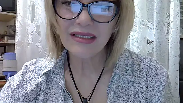 Lia Rayss online show from 04-22-26, 07:31