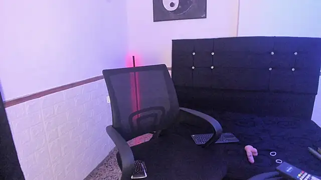 KendallRain online show from 04-30-26, 08:57