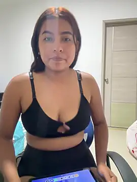 yuliana056 online show from 04-10-26, 02:29